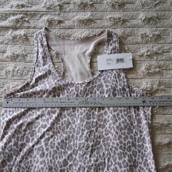 Calme Gray and White Razorback Sleeveless Tank Top Medium - Picture 4 of 6